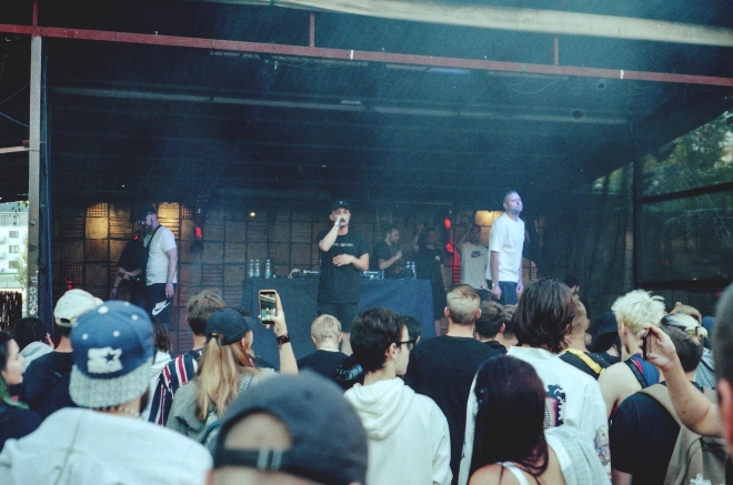 8 Cross Club, Idea, Pain, Batrs